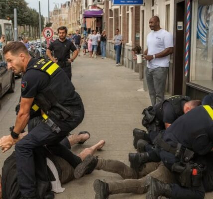Schokkend filmpje: Een stel kansenparels wordt ongenadig hard naar de grond gewerkt, en het vriendinnetje dat de agenten dwarszit wordt daarin gewoon meegenomen!