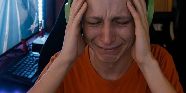 Streamer live bestolen van ingezamelde 27.000 euro voor kankerbehandeling nadat hij op foute link klikt