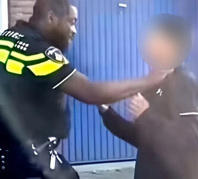 Bizarre beelden: politie verliest geduld met stoute jongen, een les die hij nooit zal vergeten