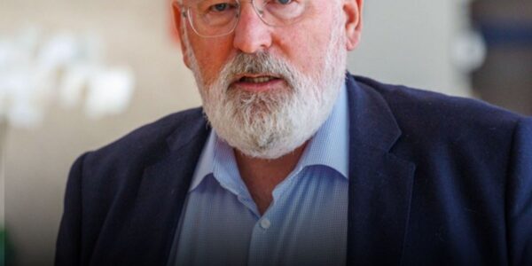 SCHOKKEND ONTHULLING: Frans Timmermans betrapt op duizenden ‘Vietnamese likes’ — ACM start officieel onderzoek naar mogelijke nepfans!